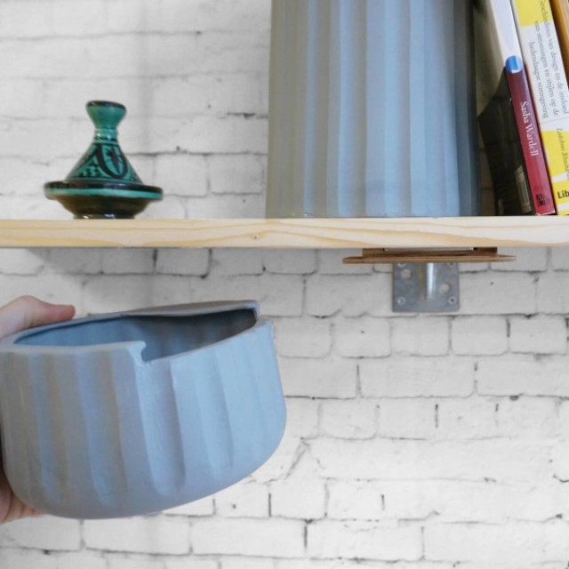 Wall Shelf & Vase Qrator