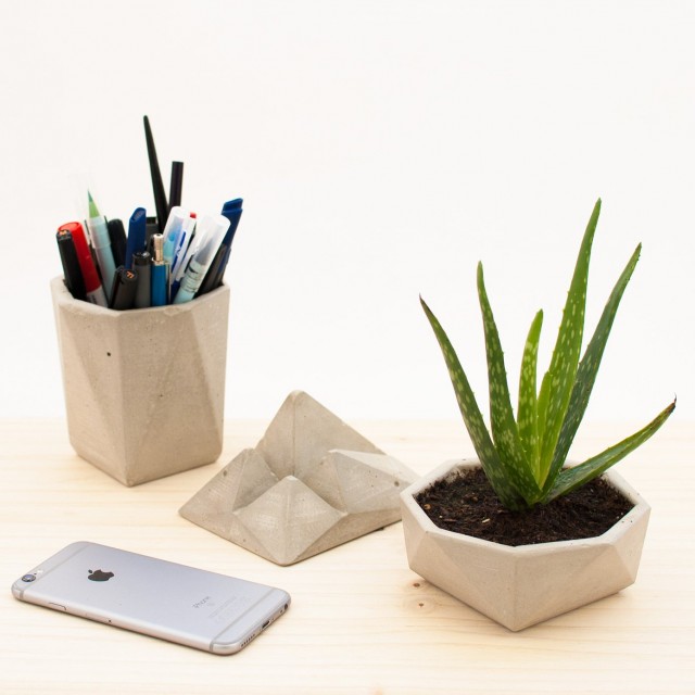 Modern Desk Accessories Kit Qrator