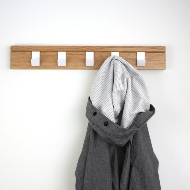 45 Oak Coat Hanger | Qrator