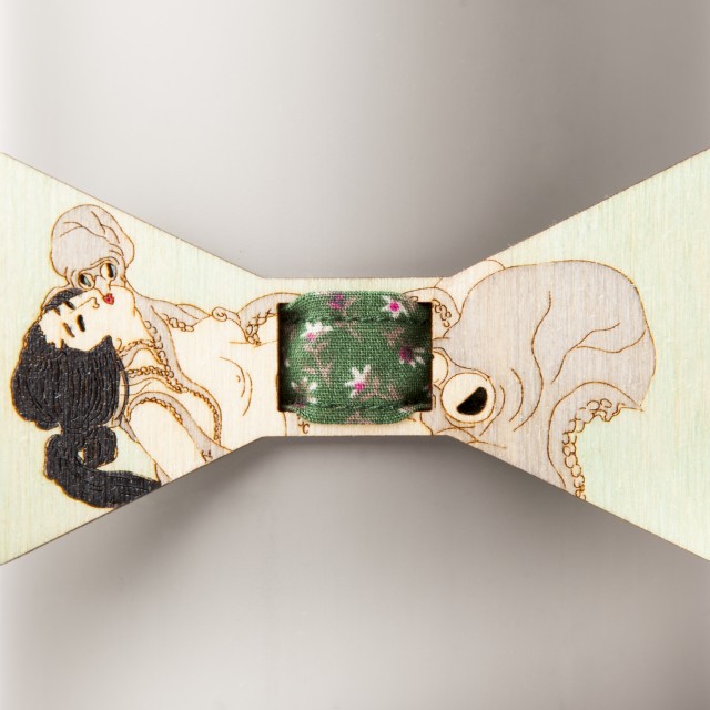 Dream of the Fisherman's Wife Bow Tie | Qrator