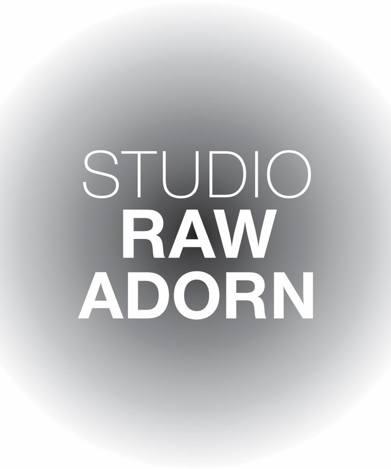 Studio Raw Adorn Qrator